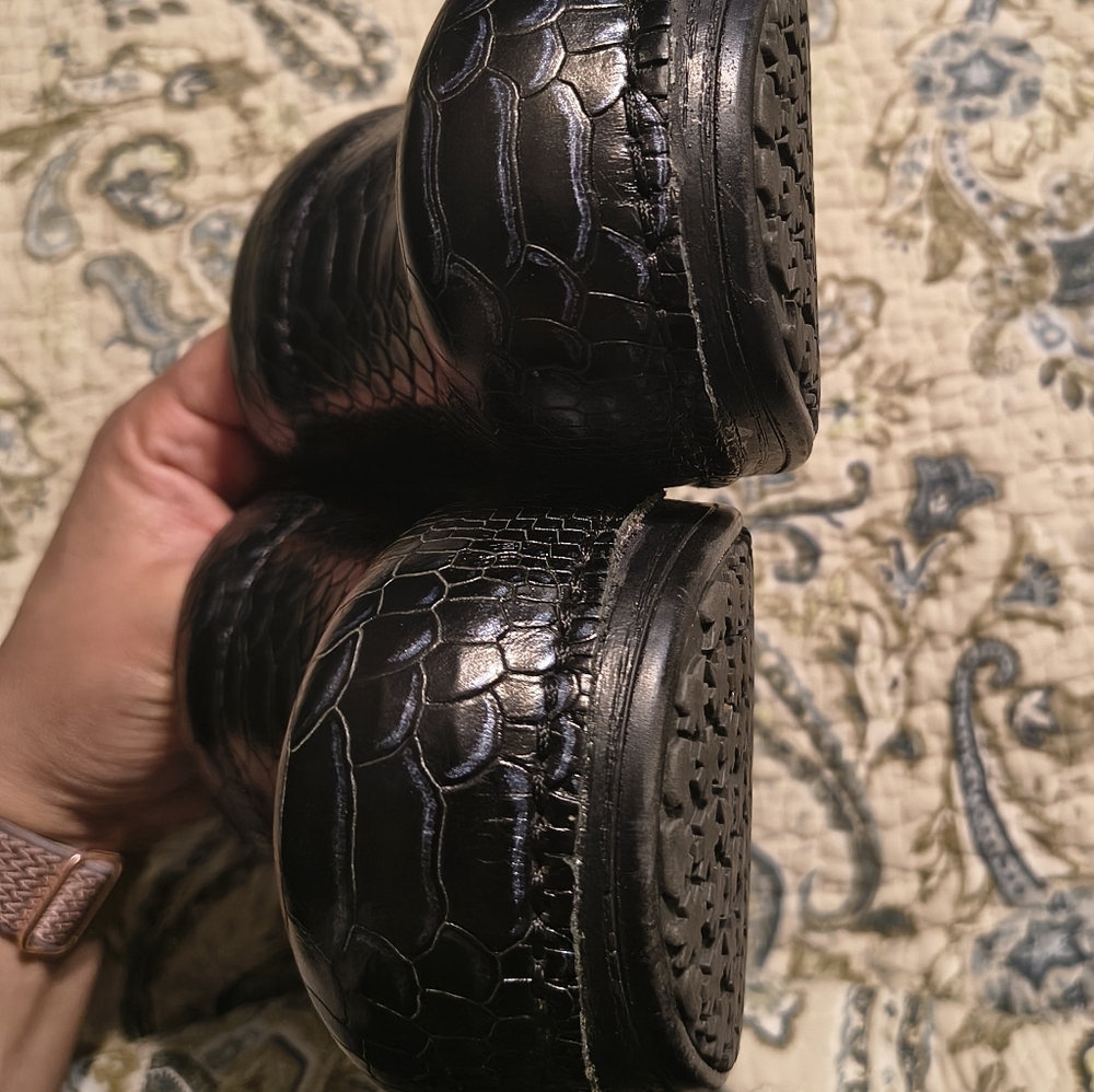 Dansko Snake Print Clog - Picture 3 of 7